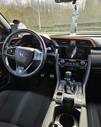 Honda Civic cena 60900 przebieg: 122250, rok produkcji 2017 z Gdańsk małe 79